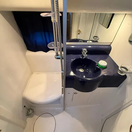 Botel Sailingcherry Coma-ruga